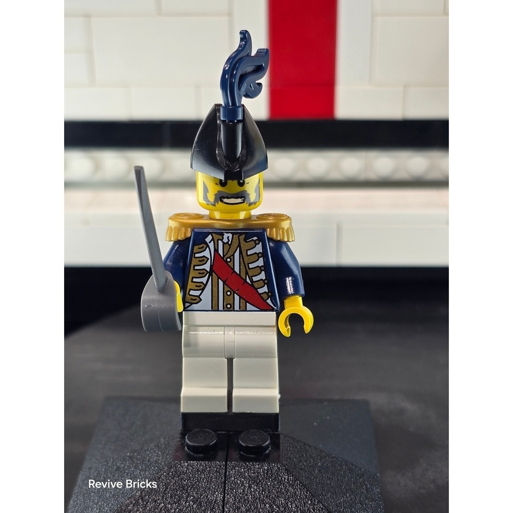 Pirate - pi117 Imperial Soldier II Captain Pearl Gold Epaulettes Dark Blue Plume